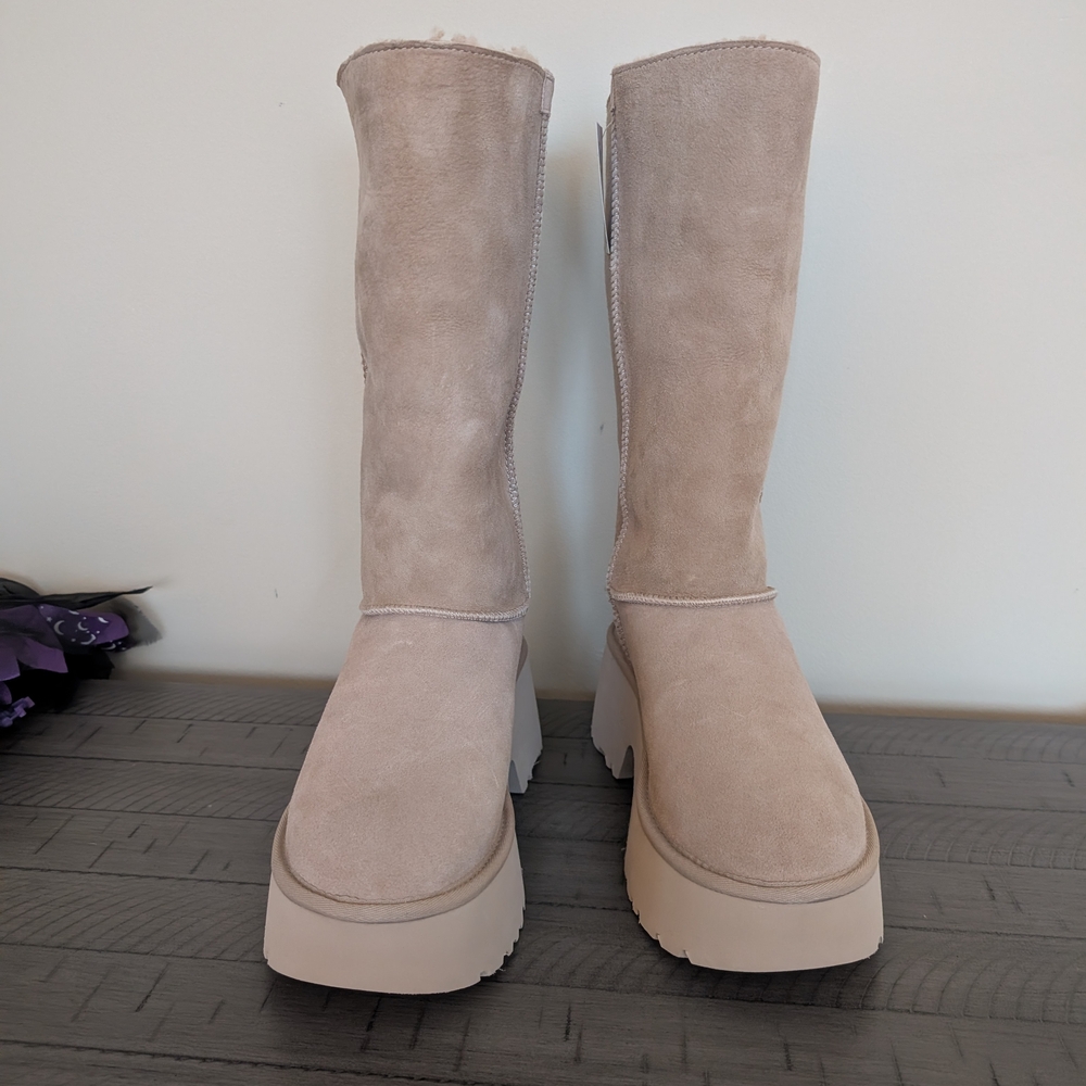 UGGS Size 11 Women's Spice Girl Platform Boots Sheepskin High Chunky - Picture 7 of 7